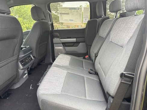New 2026 Ford F250 XLT w/ XLT Premium Package AWD/4WD image 40
