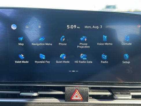 Used 2024 Hyundai Elantra Limited FWD image 25