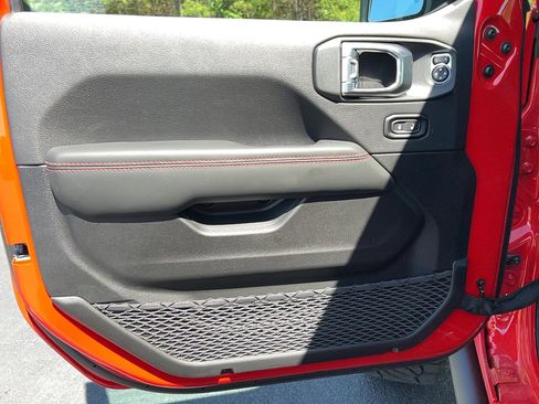 New 2025 Jeep Gladiator Rubicon image 13