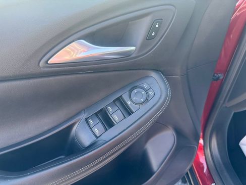 Used 2023 Buick Encore GX Preferred w/ Cold Weather Comfort Package FWD image 17