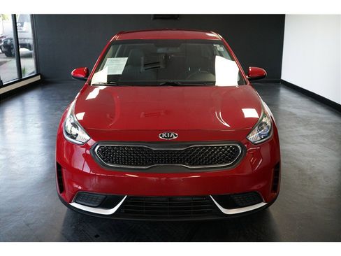 Used 2018 Kia Niro FE image 2