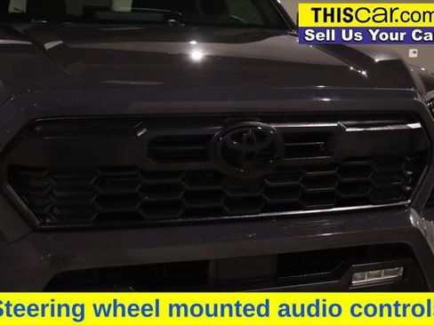 Used 2025 Toyota Tacoma TRD Off-Road AWD/4WD image 15