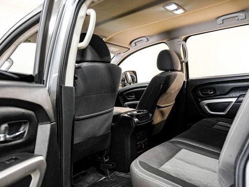 Used 2021 Nissan Titan SV w/ SV Convenience Package AWD/4WD image 33