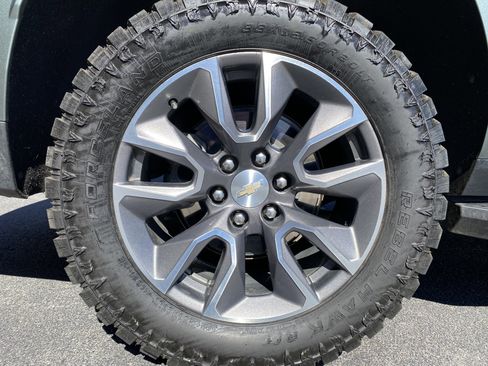 Used 2023 Chevrolet Tahoe LS image 40