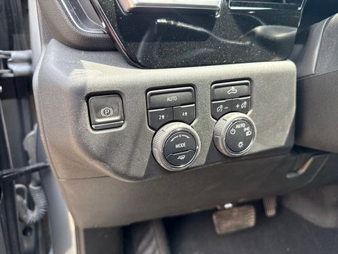 Used 2023 Chevrolet Silverado 1500 LT image 19