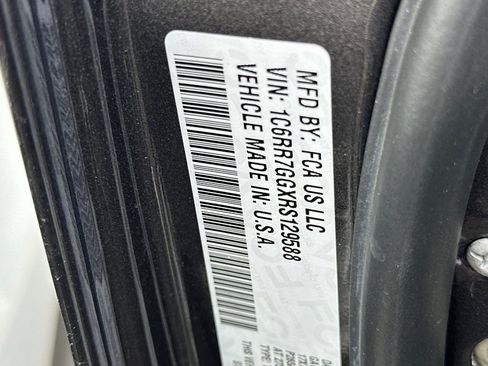 Used 2024 RAM 1500 Classic SLT image 21