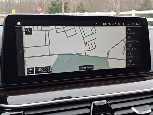 Used 2023 BMW M550i xDrive w/ Dynamic Handling Package image 19