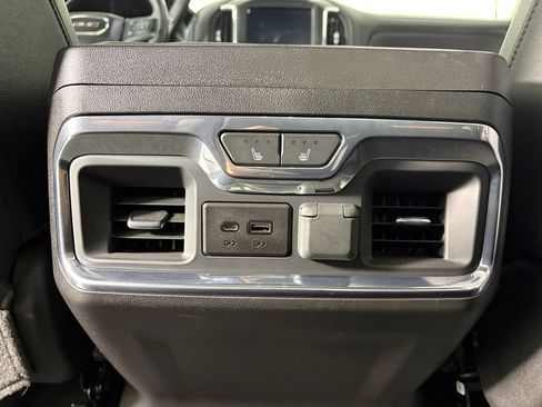 Used 2023 GMC Sierra 2500 AT4 w/ AT4 Preferred Package AWD/4WD image 29