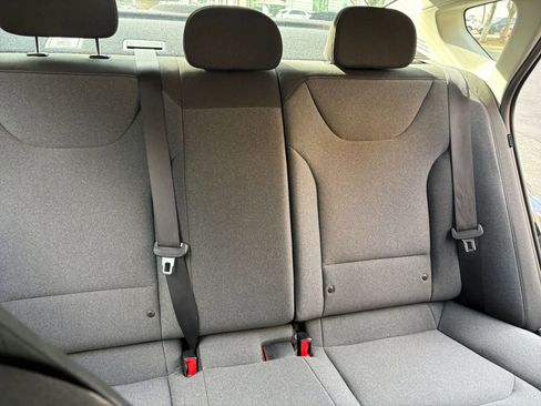 Used 2025 Kia K4 LXS image 32