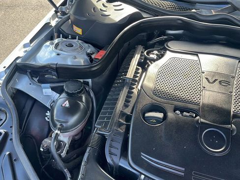 Used 2016 Mercedes-Benz E 350 Sedan image 32