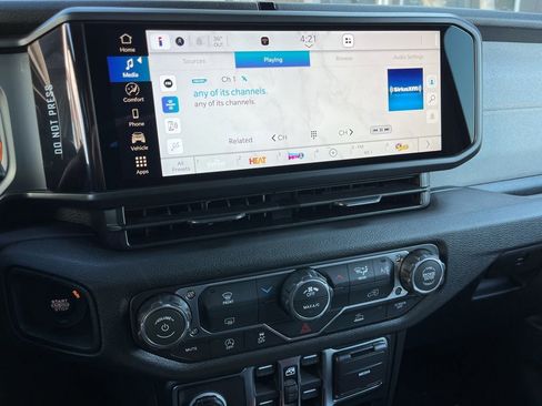 New 2026 Jeep Gladiator Sport image 34