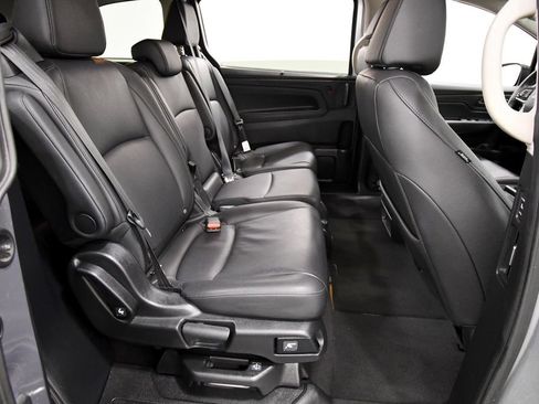 Certified 2025 Honda Odyssey EX-L image 18