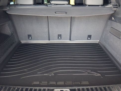 Certified 2021 Porsche Cayenne AWD/4WD image 22