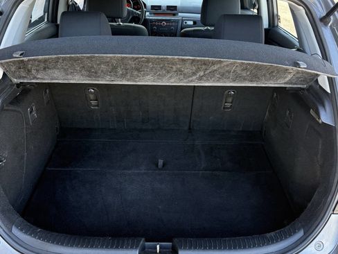 Used 2004 MAZDA MAZDA3 s FWD image 11