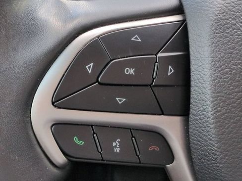 Used 2020 Jeep Grand Cherokee Altitude RWD image 26