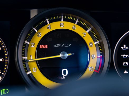 Certified 2024 Porsche 911 GT3 RWD image 33