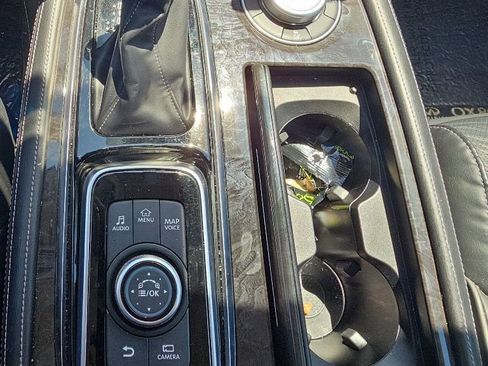 Used 2024 INFINITI QX80 Luxe AWD/4WD image 19