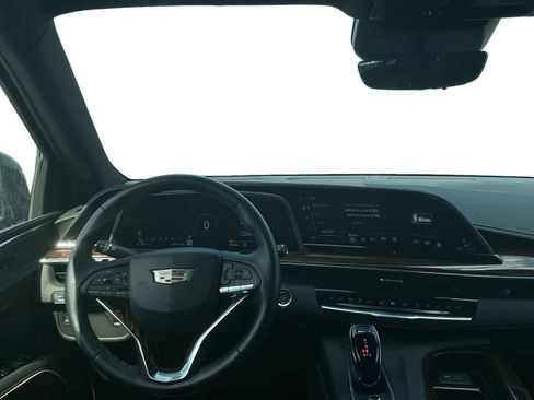 Used 2022 Cadillac Escalade Premium Luxury w/ LPO, Radiant Package AWD/4WD image 10