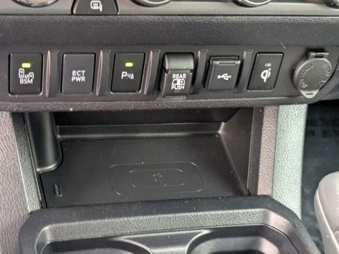 Used 2023 Toyota Tacoma TRD Sport image 16