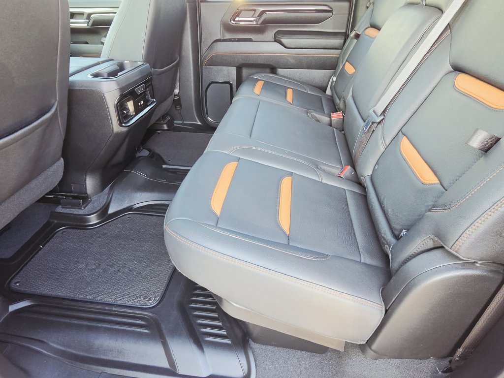 Used 2024 GMC Sierra 2500 AT4 w/ AT4 Premium Plus Package AWD/4WD image 16