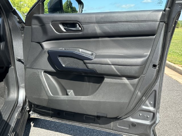 Certified 2025 Nissan Pathfinder SV FWD image 16