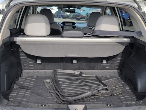 Used 2022 Subaru Crosstrek 2.5i Limited w/ Moonroof Package 2 image 5