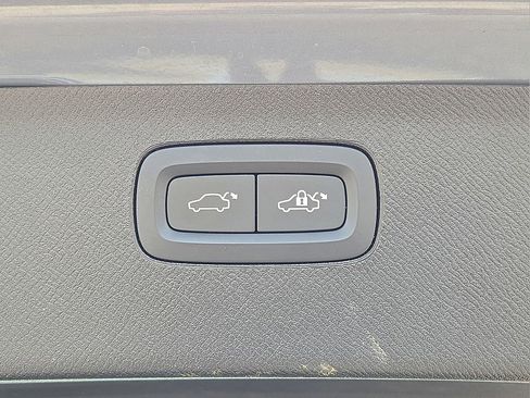 Used 2023 Volvo XC90 B6 Plus w/ Protection Package Premier image 16