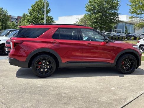 Used 2020 Ford Explorer ST w/ ST Street Pack AWD/4WD image 2