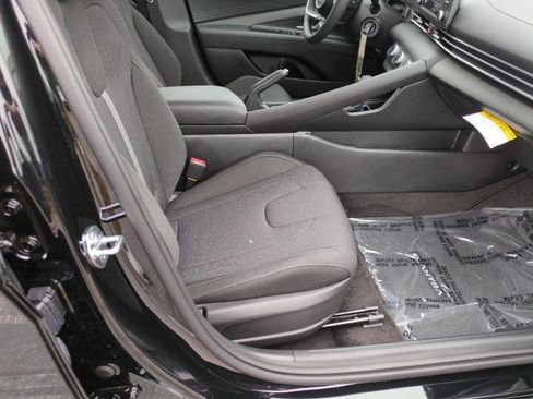 New 2026 Hyundai Elantra SE FWD image 86
