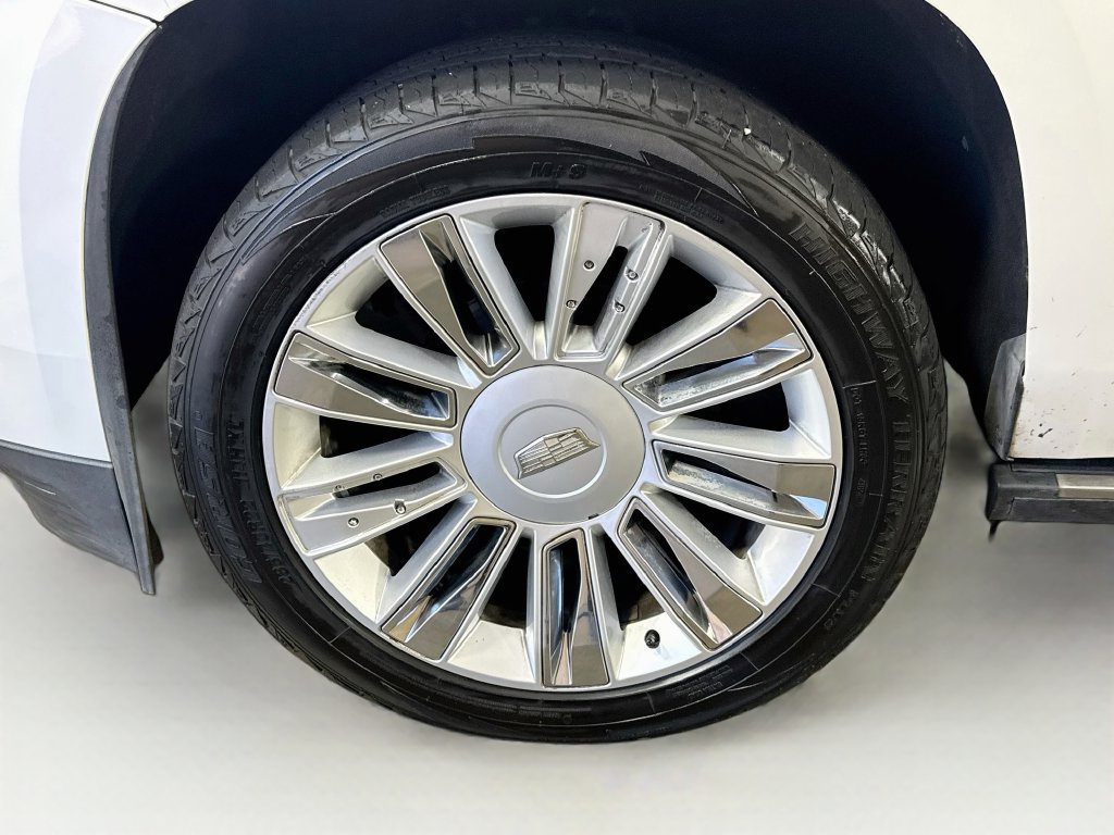Used 2019 Cadillac Escalade ESV Platinum RWD image 42