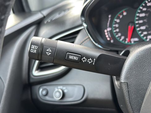 Used 2022 Chevrolet Trax LT w/ Driver Confidence Package image 27