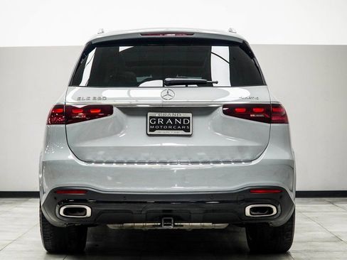 Used 2024 Mercedes-Benz GLS 580 4MATIC image 13