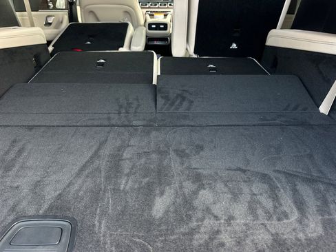 New 2026 Mercedes-Benz GLS 580 4MATIC image 36