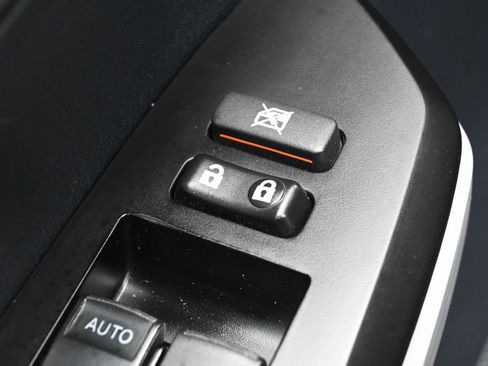 Used 2018 Toyota Tundra Limited AWD/4WD image 12