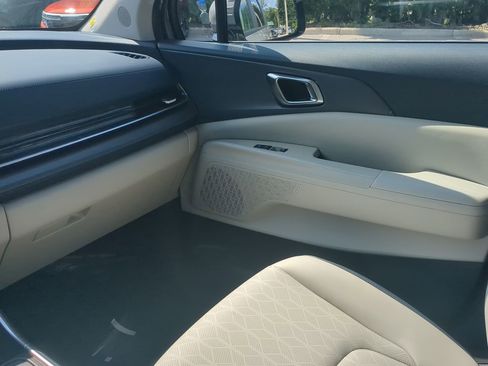 New 2026 Kia Carnival EX image 14