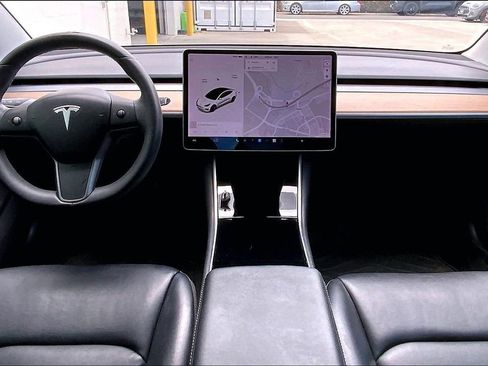 Used 2020 Tesla Model 3 Standard Range Plus RWD image 14