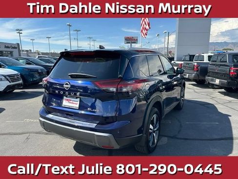 Used 2025 Nissan Rogue SL w/ SL Premium Package AWD/4WD image 11