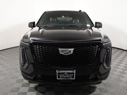 Used 2026 Cadillac Escalade Platinum Sport w/ LPO, ONYX Package AWD/4WD image 3