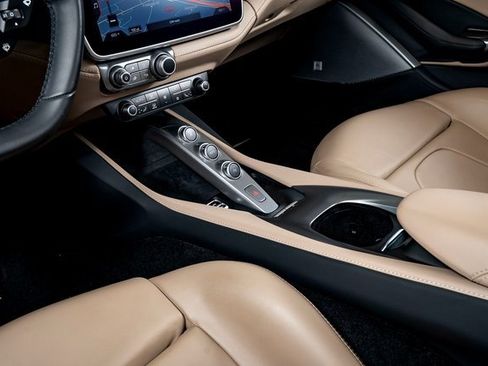 Used 2019 Ferrari Portofino image 30