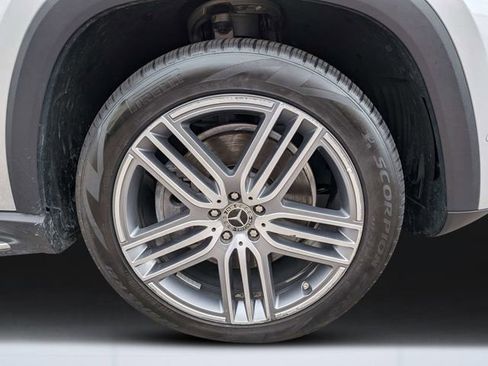 Used 2021 Mercedes-Benz GLS 450 4MATIC image 10
