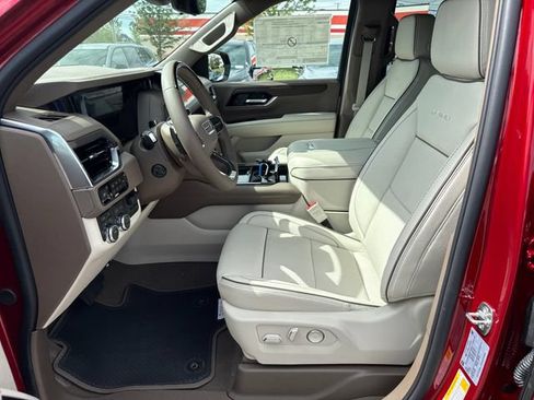 New 2026 GMC Yukon XL Denali w/ Denali Reserve Package AWD/4WD image 13
