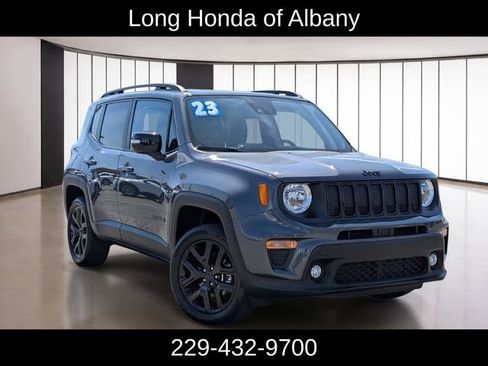 Used 2023 Jeep Renegade Altitude AWD/4WD image 3