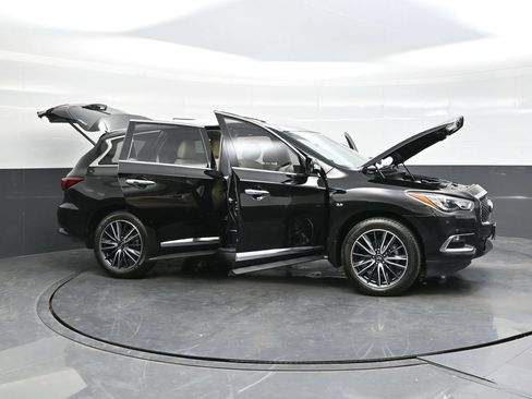 Used 2020 INFINITI QX60 Luxe w/ Sensory Package AWD/4WD image 43