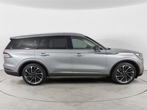 Used 2021 Lincoln Aviator Reserve w/ Equipment Group 202A image 6