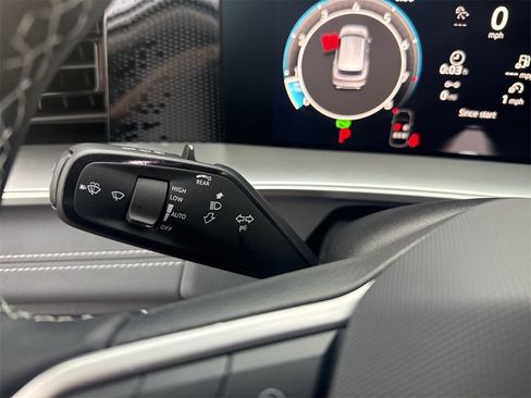 New 2026 Volkswagen Tiguan SE image 19