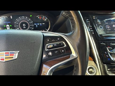 Used 2018 Cadillac Escalade Luxury image 15
