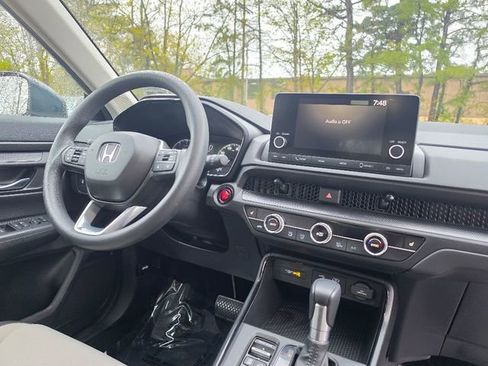 Used 2024 Honda CR-V EX image 13