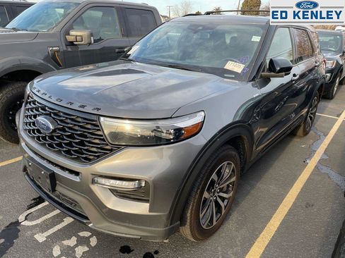 Used 2022 Ford Explorer ST-Line w/ Class IV Trailer Tow Package image 2