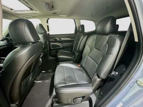 Used 2022 Kia Telluride S AWD/4WD image 26