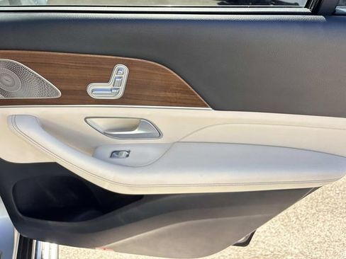 Used 2022 Mercedes-Benz GLS 450 4MATIC image 21